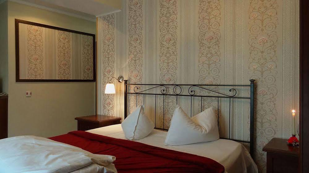 Hotel Ss Residence Unirii Бухарест Экстерьер фото
